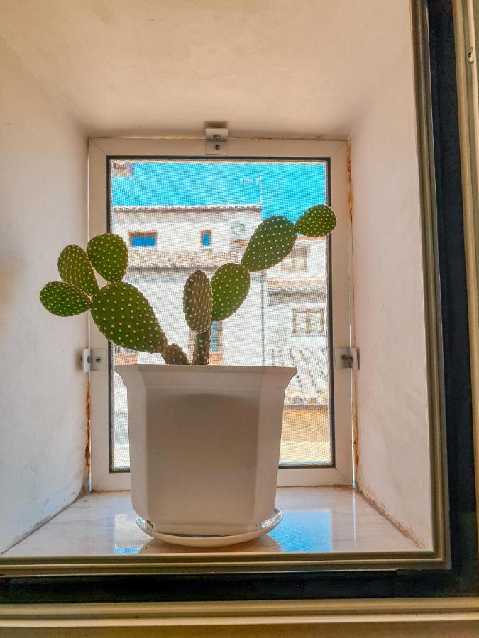 Bed and Breakfast Dafni E Naide Чефалу Экстерьер фото